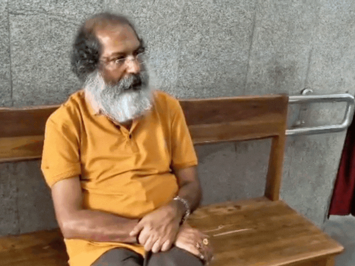 केके श्रीवास्तव के घर की तलाशी में ईओडब्ल्यू को ट्रांजेक्शन का ब्योरा भी मिला था।