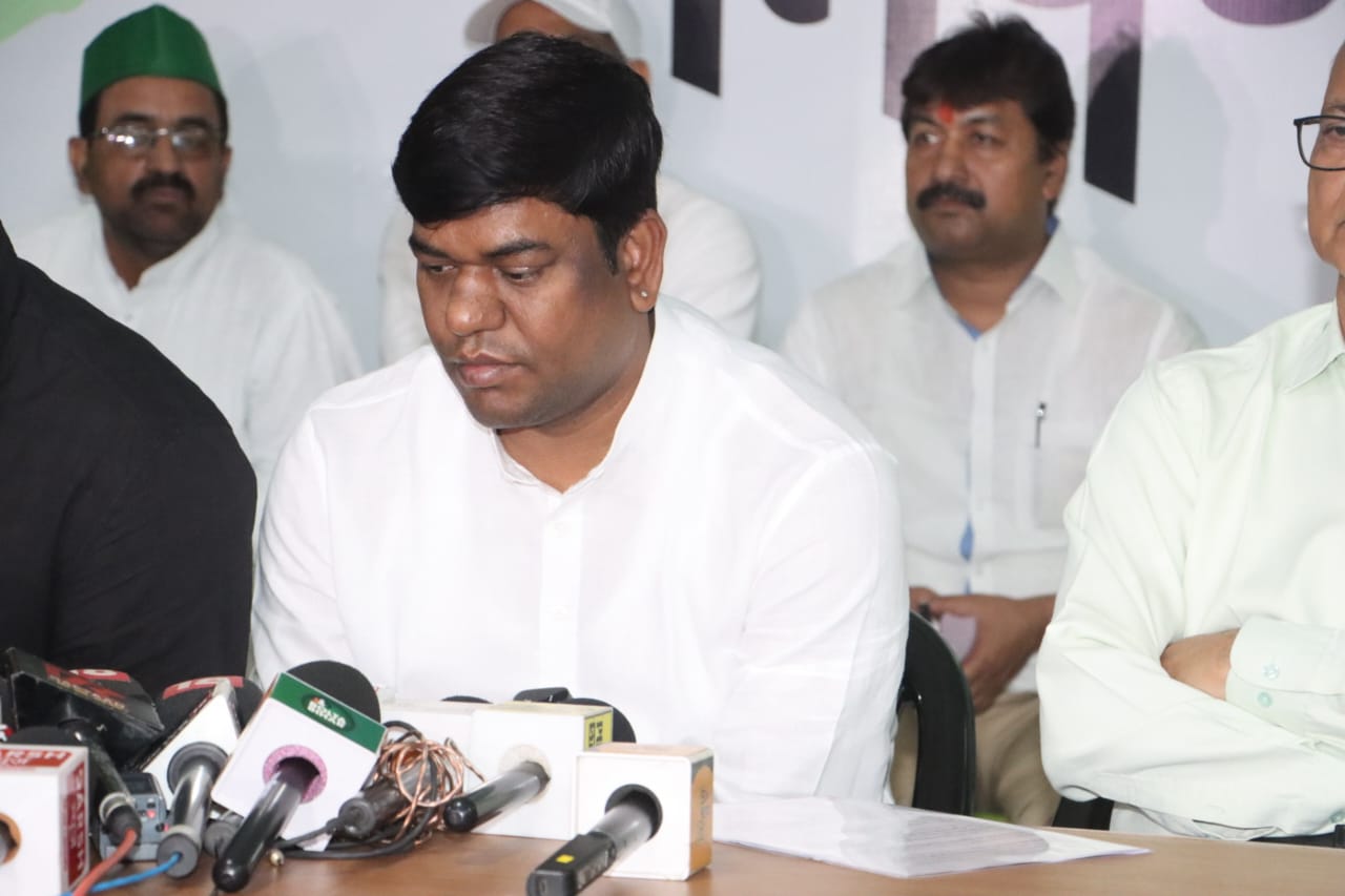 Mukesh Sahni also said that the Election Commission should reconsider it.