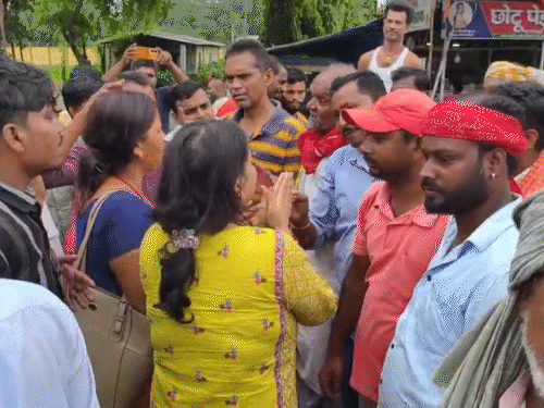 In Katihar, women stuck in jam kept pleading with the protesters to fold their hands.