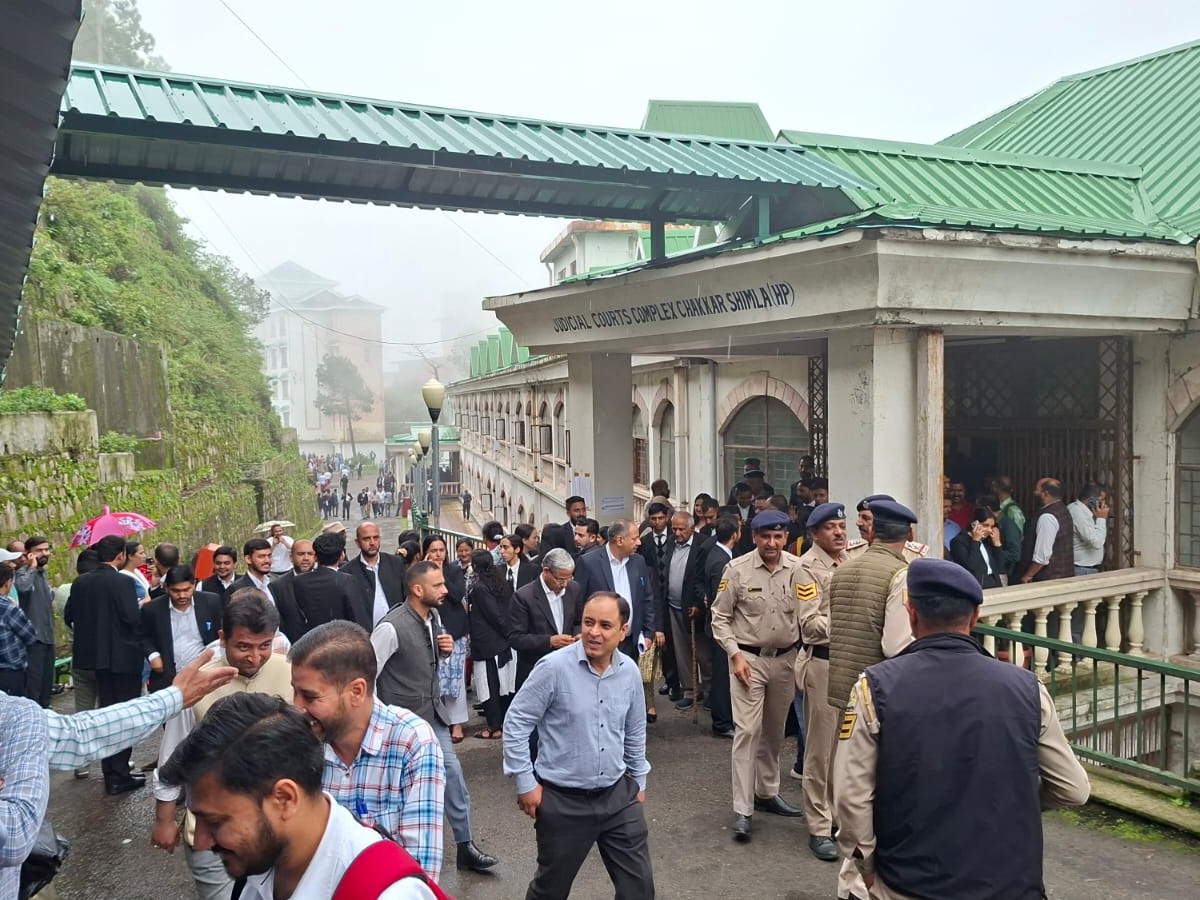 The lawyers immediately came out of the premises after the IED threatening.