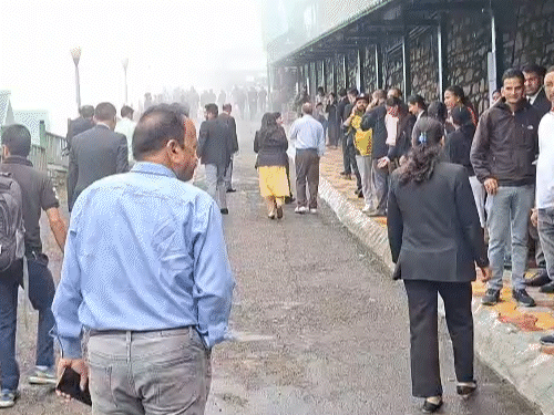 Before the threat of IED, there was a crowd in the court court of Shimla.