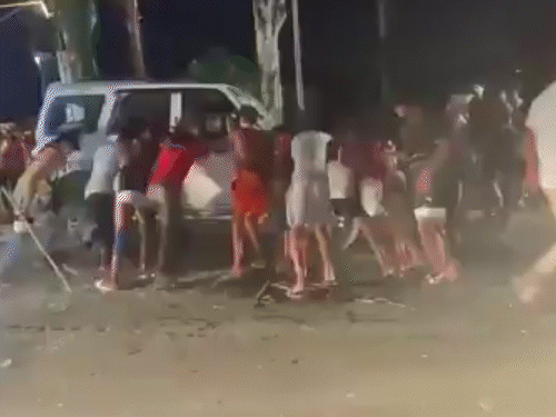 The Kanwari broke the Scorpio when Kavad was broken in Uttarakhand.