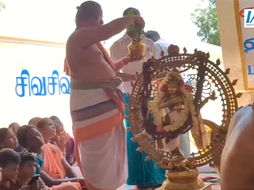 वनथिरायणपट्टिनम के श्री चेन्नीश्वरर मंदिर में वर्षाभिषेकम और तिरुकल्याणम मनाया गया।