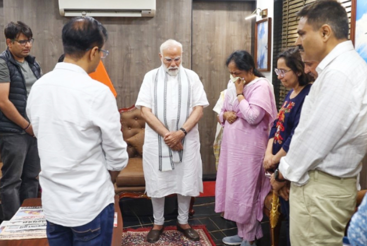 On 13 June the next day of the plane crash, Prime Minister Narendra Modi met and expressed condolences with the Rupani family.