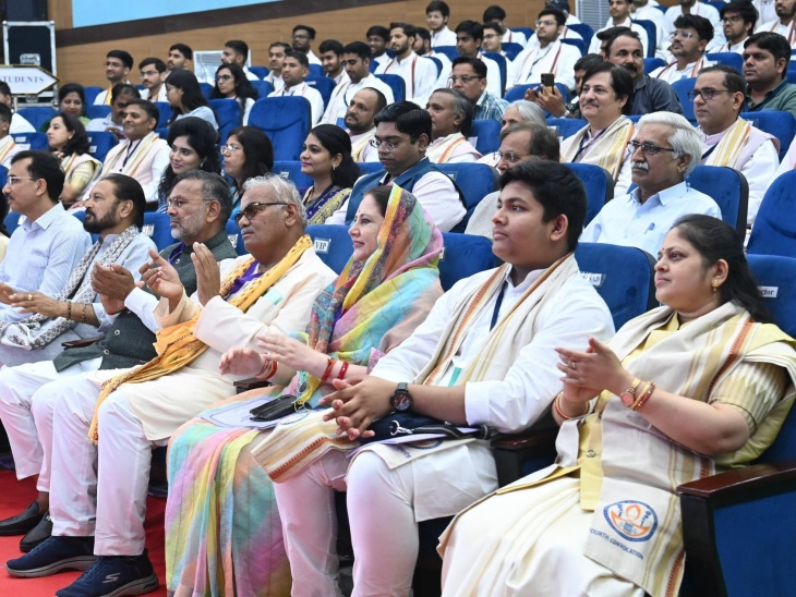 Raisatiasa न raurकarचे चे चे ी ी मदन मदन मदन मदन umal, raurma da raurysalी ल ल लsa raisal, S.a.