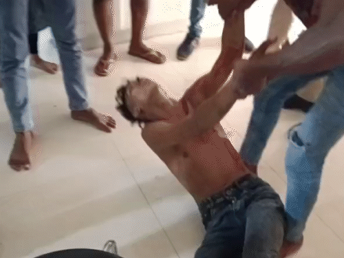 बिलासपुर में चाकू से हमले के बाद नाबालिग को अस्पताल लाया गया, जहां उसकी मौके पर मौत हो गई।