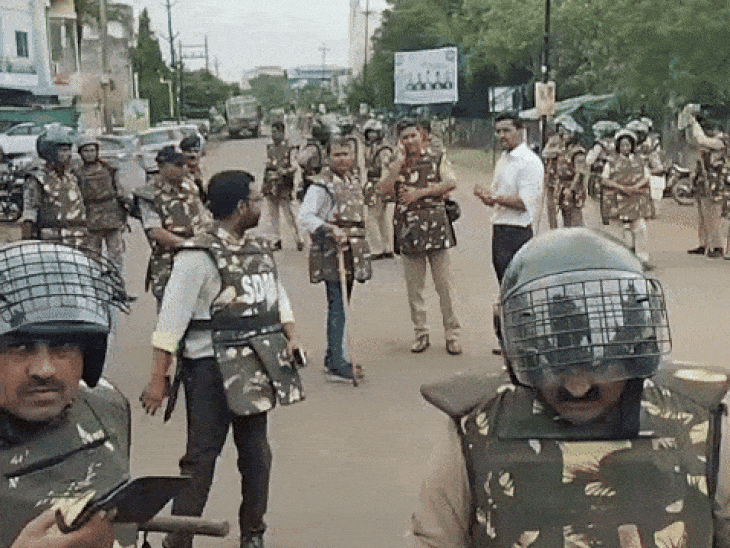 Police force has been deployed within a radius of about one kilometer.
