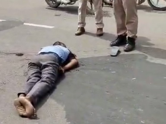 A young man died after being crushed by an unknown vehicle in Prayagraj