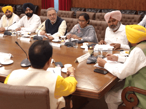 पंजाब सरकार की कैबिनेट मीटिंग में आया था टीचरों की भर्ती का प्रस्ताव।