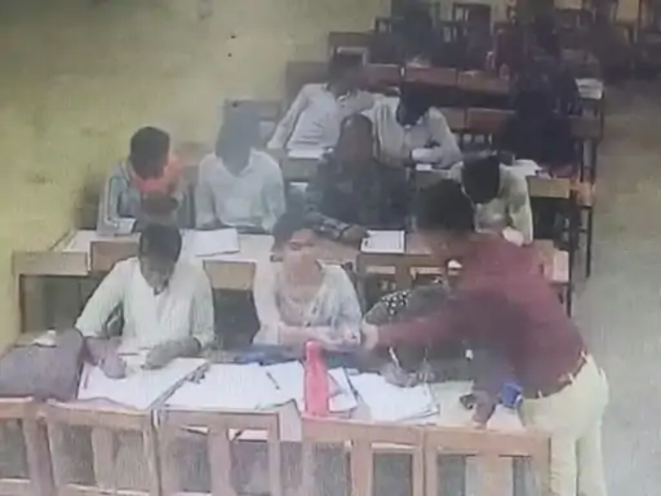 डीएलएड सेकेंड ईयर के प्रैक्टिकल एग्जाम में खुलेआम नकल का वीडियो सामने आया था।