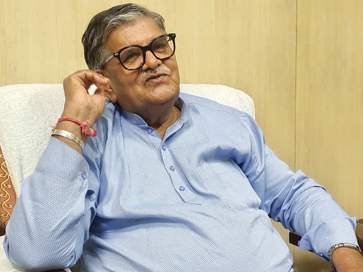 Gulabchand Kataria spoke on the politics of Punjab and the country.