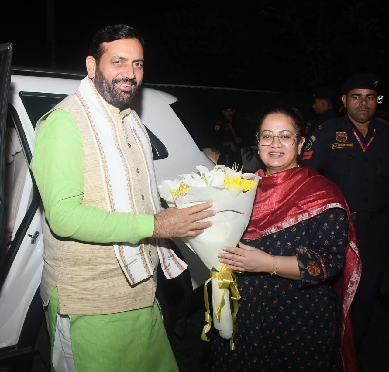Health Minister Aarti Singh Rao welcoming CM Naib Saini.