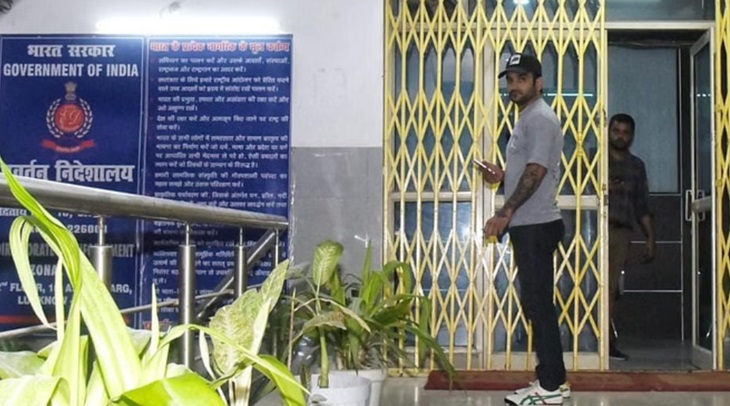 ये फोटो उस वक्त है, जब फाजलपुरिया से ईडी ने पूछताछ की थी।