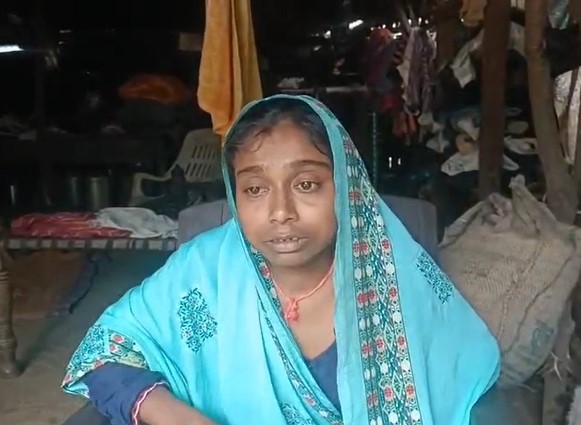 बच्ची की मां अंजनाबेन।