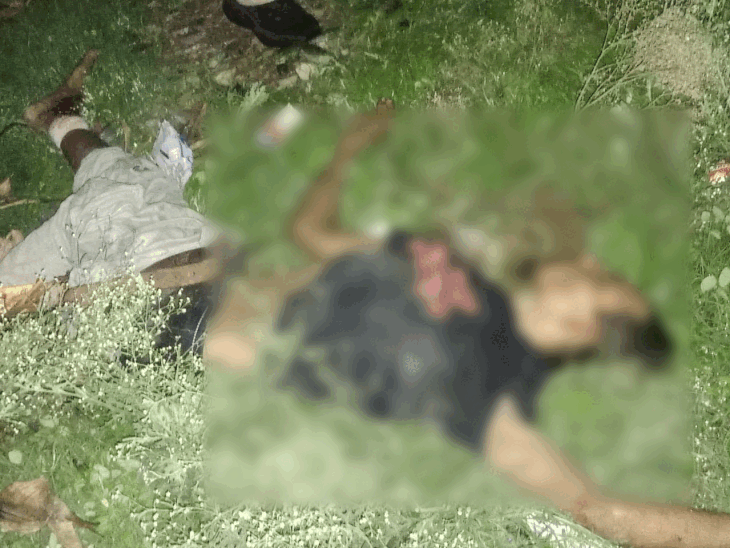 मौके से बरामद किए गए दोनों के शव। - Dainik Bhaskar