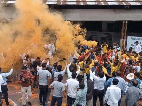 On receiving the award for Indore, people fiercely blew up.