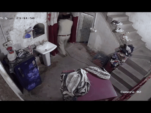After this, brick and stones were thrown at the policeman. The policeman was seen saving his life.