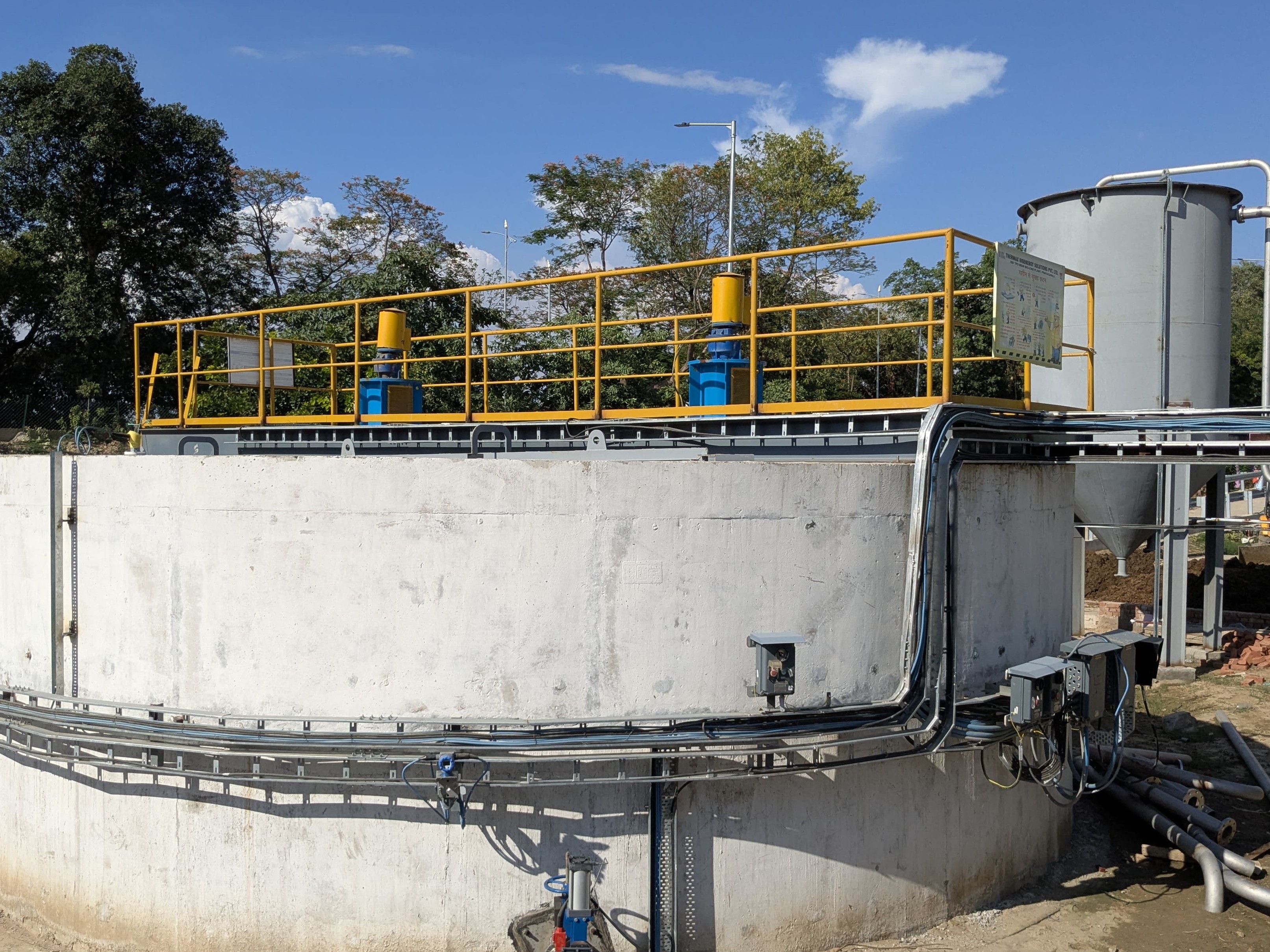 The state's first bio CNG plant started in Prayagraj | प्रयागराज में प्रदेश  के पहले बायो सीएनजी प्लांट की शुरुआत: 153 करोड़ की लागत से बना अत्याधुनिक  प्लांट, सालाना ...