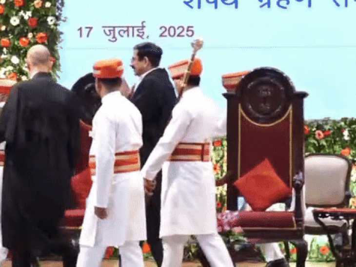 चीफ जस्टिस पद की शपथ लेने जाते हुए न्यायमूर्ति संजीव सचदेवा।