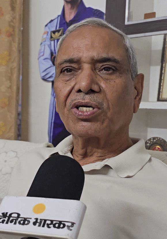 Father Shambhu Dayal Shukla said- If he does not come to Lucknow, we will reach Bangalore to meet.