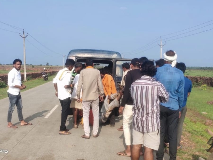 बाइक सवार युवक की मौके पर ही मौत हो गई थी।