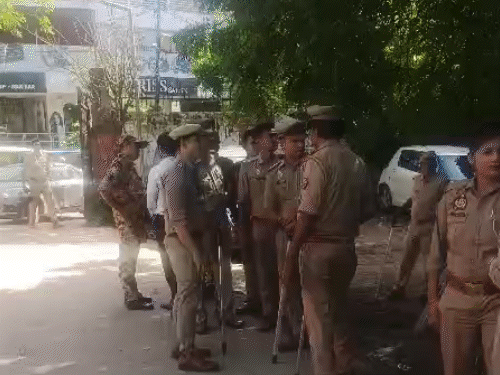 This is the Agra Court, where strict security arrangements were made before presenting the accused accused.