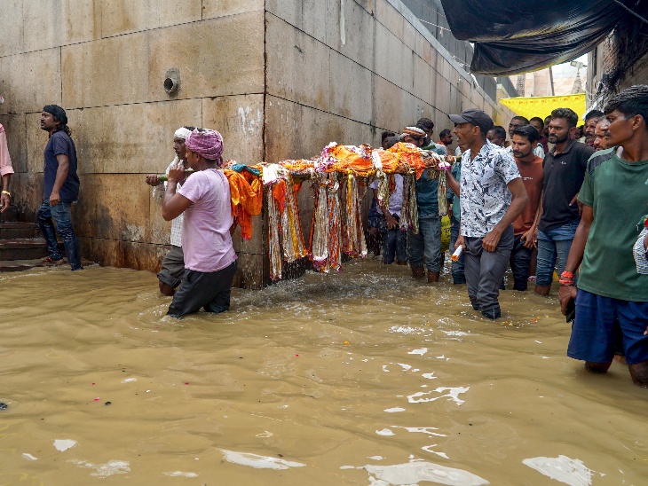 ভাসাসে, মেনশানা গাহ্ট পানিতে শোক প্রকাশ করেছিলেন, তবে কর্তাদের আগুনে আনা হচ্ছে।