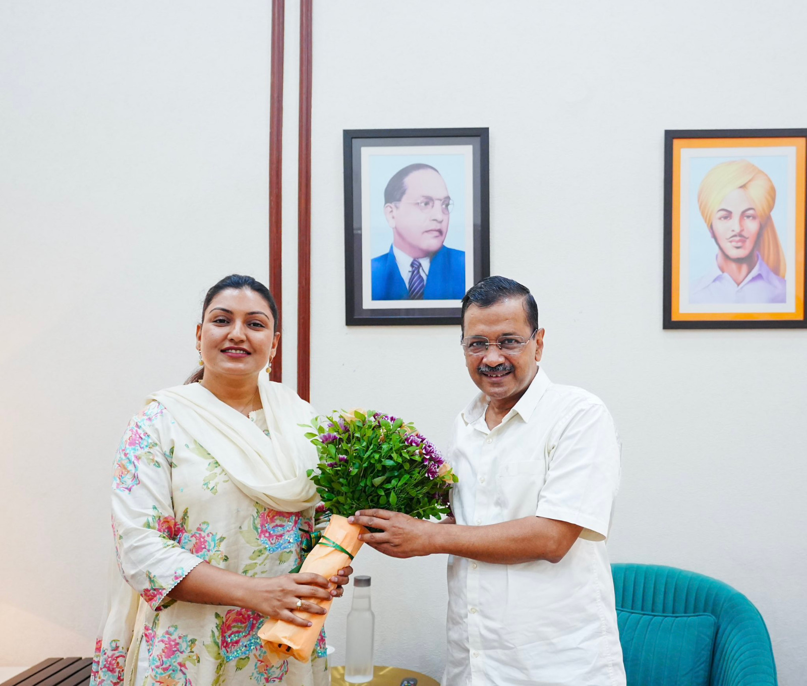 15 जुलाई को अनमोल गगन मान ने अरविंद केजरीवाल से मुलाकात की थी।