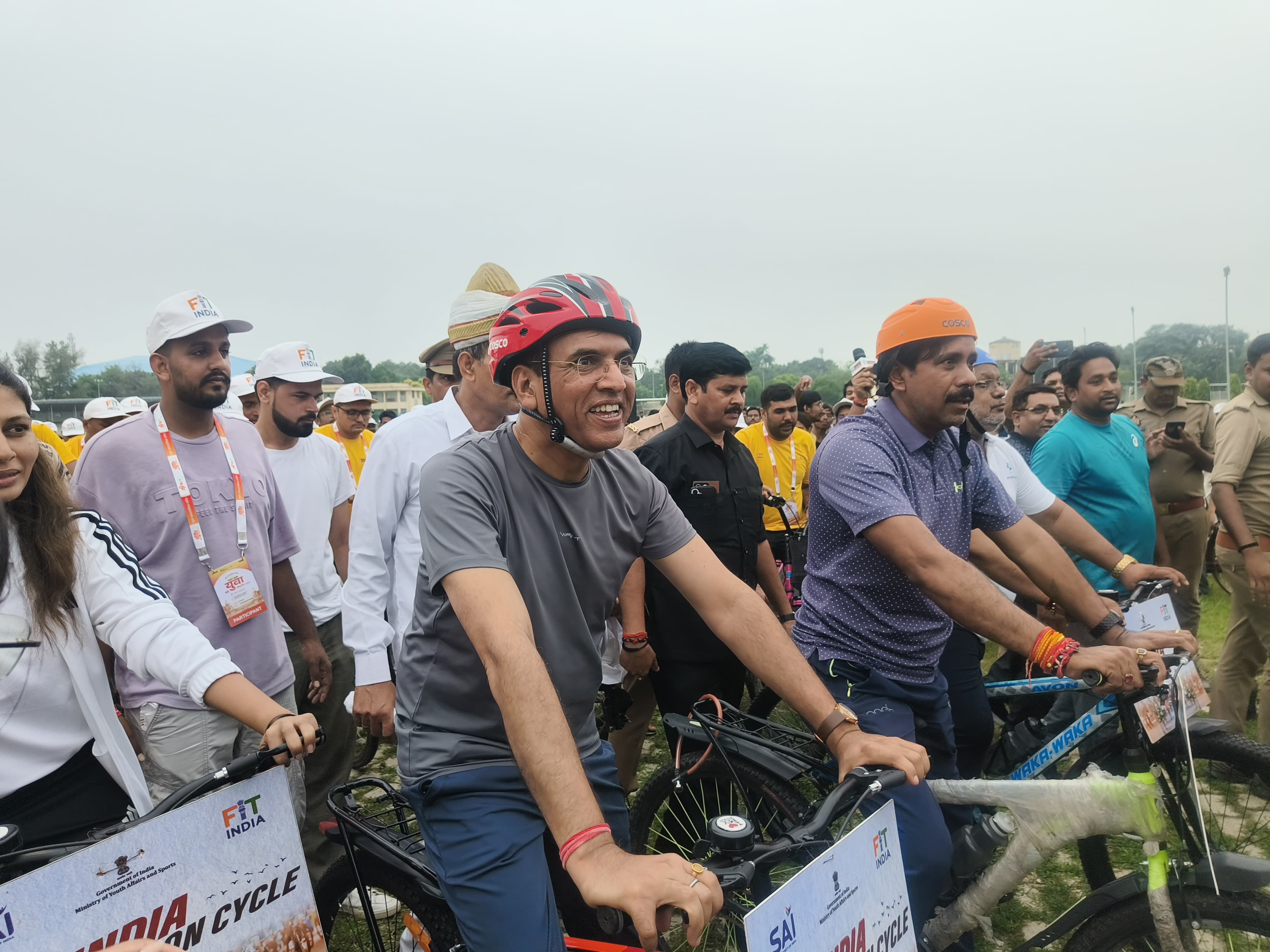 BHU में ‘संडे फॉर साइकिल’ का आयोजन, मंत्री मांडविया ने दिया फिट इंडिया का संदेश