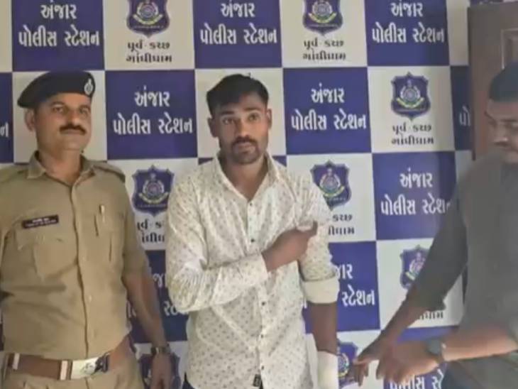 दिलीप केंद्रीय रिजर्व पुलिस बल (सीआरपीएफ) में कार्यरत है और मणिपुर में तैनात था।
