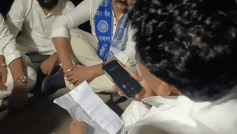 पूर्व सीएम दिग्विजय सिंह ने फोन पर मामला जाना और मामले में साथ देने के लिए कहा।