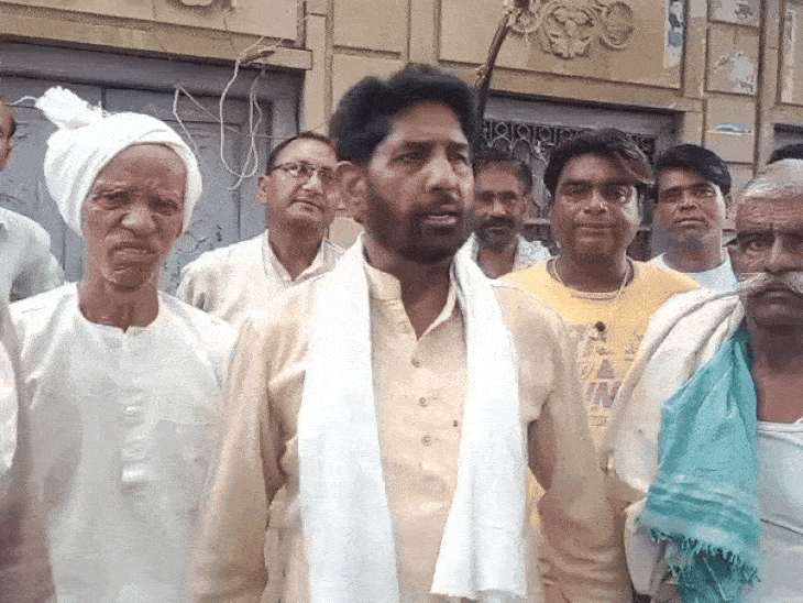 विवाद पर दीपू यादव ने कहा कि हम अपने समाज के विद्वानों से ही कथा का वाचन कराएंगे।