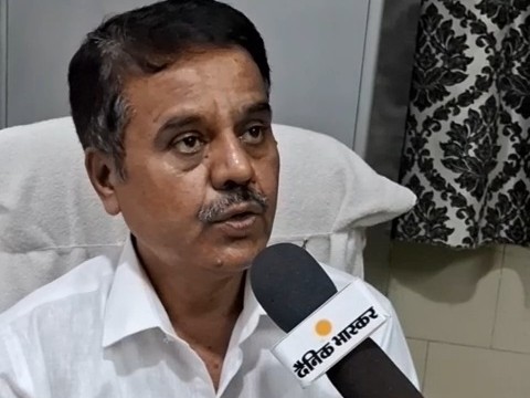 प्रभारी जिला शिक्षा अधिकारी सलीम खान।