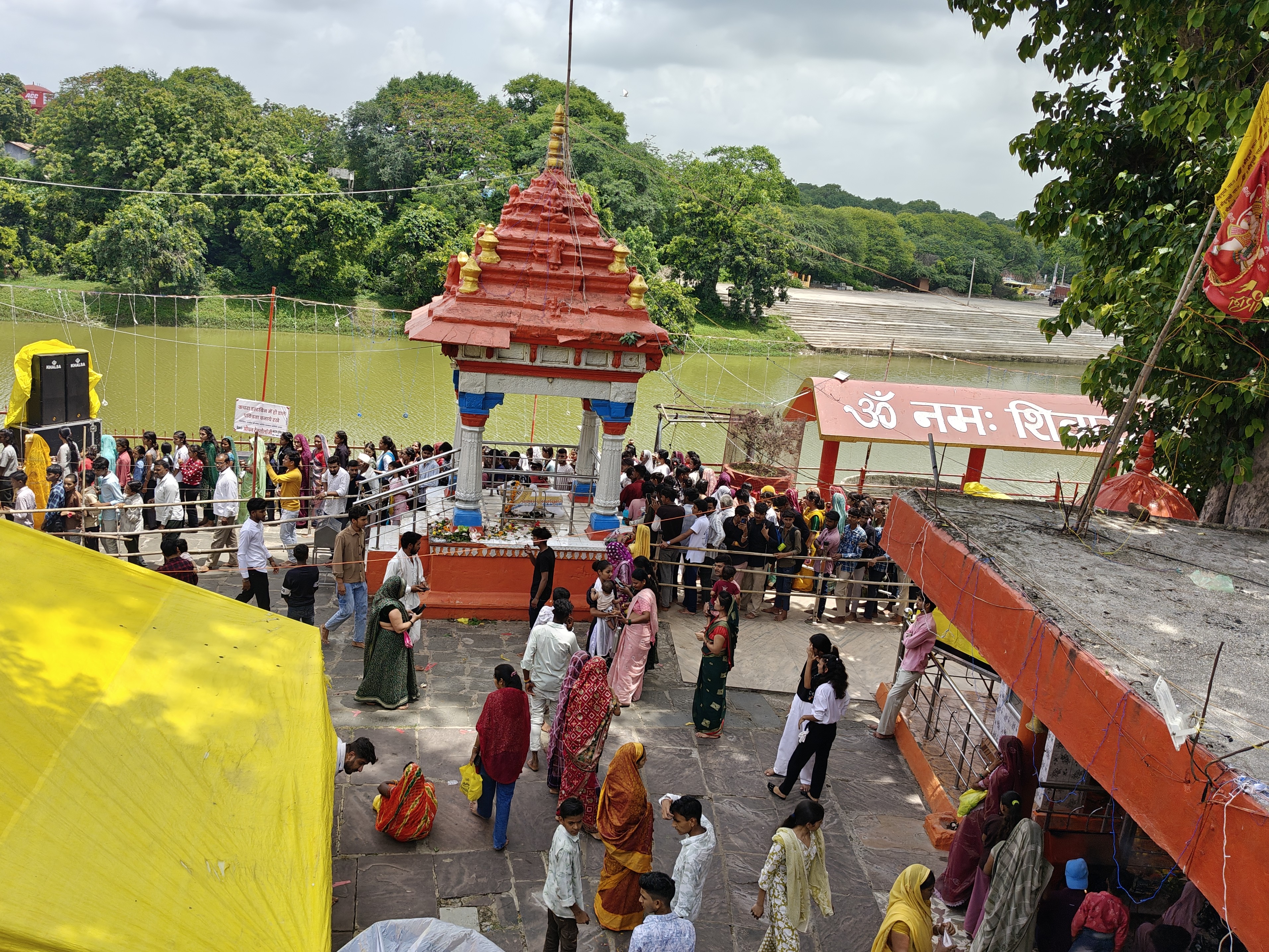 5000 devotees reached the Shiva temple of Ashta in 7 hours