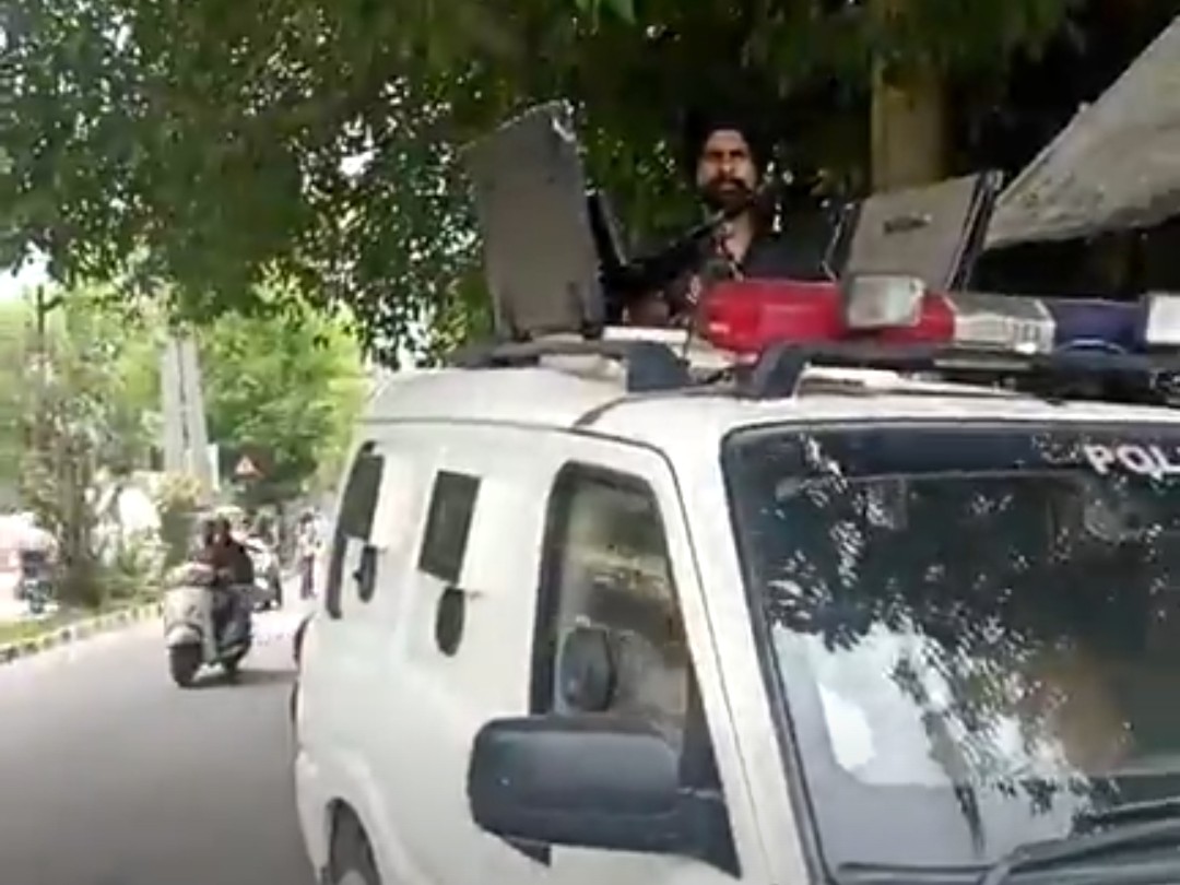 फाजिल्का में तैनात फोर्स के जवान।
