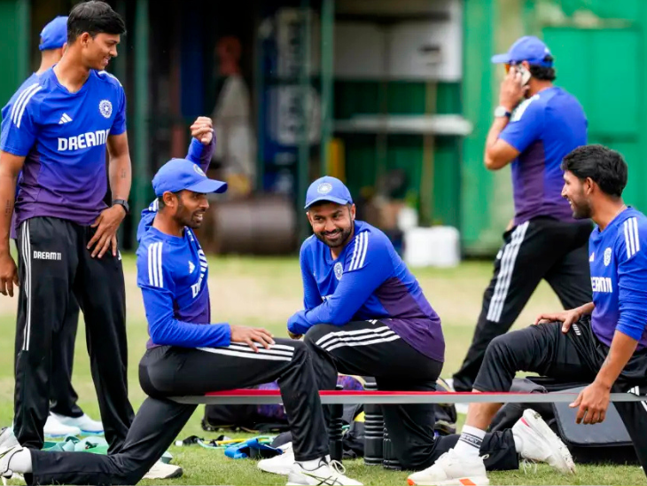 Indian team at the time of practice session. - Dainik Bhaskar
