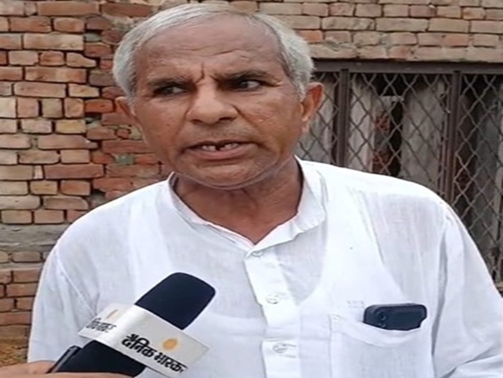 गांव पुर निवासी पूर्व प्राचार्य रामचंद्र चौहान