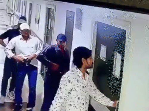 सूत्रों के मुताबिक, बक्सर के रहने वाले बलवंत ने चंदन मिश्रा को 7 गोलियां मारी थीं।