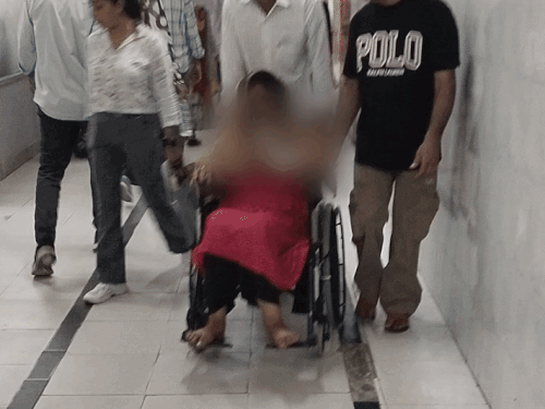His family arrived in the hospital to take care of the woman.