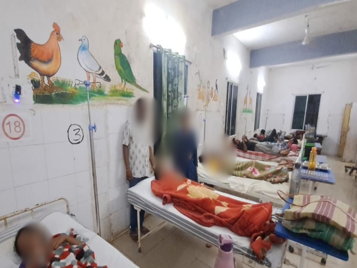 पेट में दर्द और चक्कर आने की शिकायत के बाद छात्रा को एडमिट किया गया था।