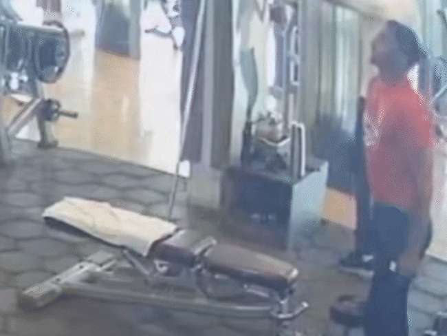 Yatish Singhai, who arrived in the gym to exercise, died of a heart attack.