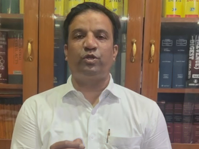 जया ठाकुर के वकील वरुण ठाकुर ने याचिका दाखिल करने की जानकारी दी।