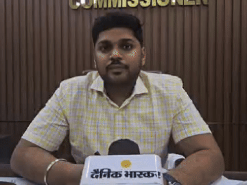 नगर निगम कमिश्नर हर्षित कुमार