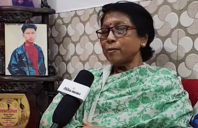 शहीद सुनील जंग की मां बीना महत कहती हैं, 'हम सब गर्मी की छुट्टी में घूमने जाने वाले थे। सिर्फ सुनील के लौटने का इंतजार था। वो लौटा, लेकिन तिरंगे में लिपटकर।'