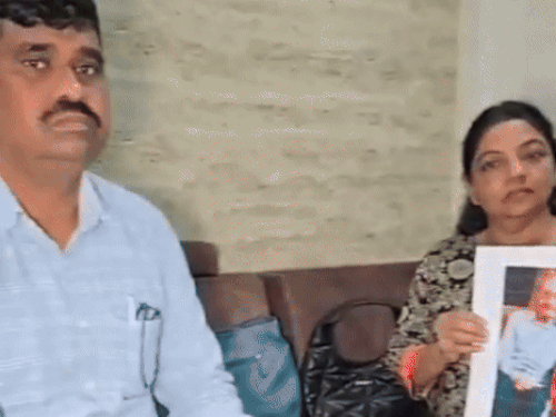 करनाल में पूर्व नेवी ऑफिसर की तलाश में करनाल पहुंचा परिवार।
