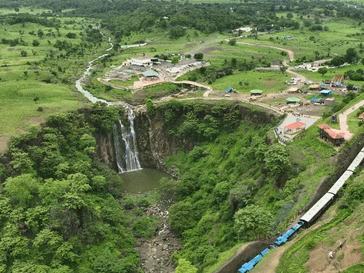 हेरिटेज ट्रेन के माध्यम से रोमांचक नजारे देख पाएंगे। (फाइल फोटो)