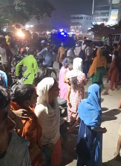 After the murder, the family and supporters demonstrated by placing the dead body on the road.