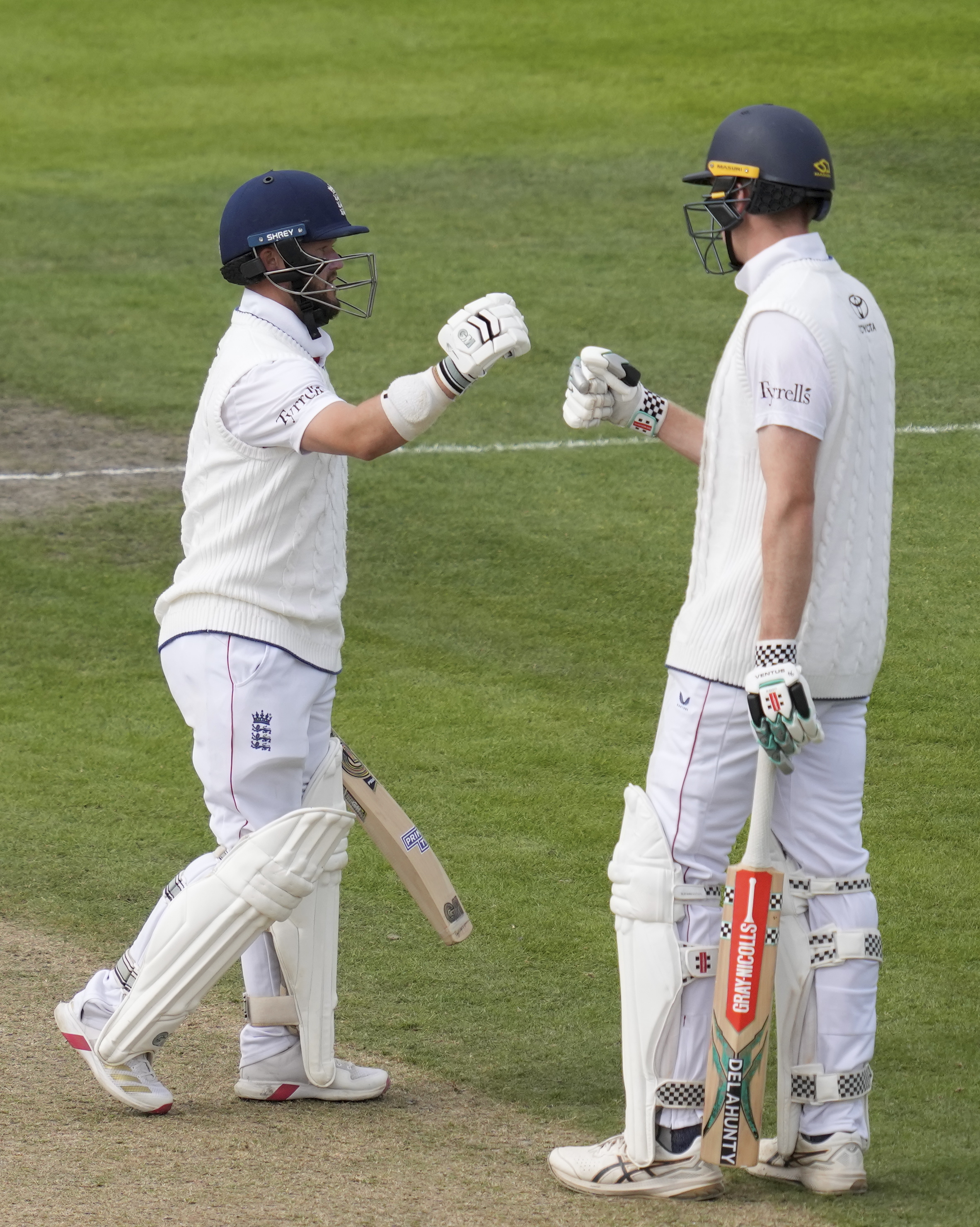 Ben Docket and Jack Crolye did a century partnership.