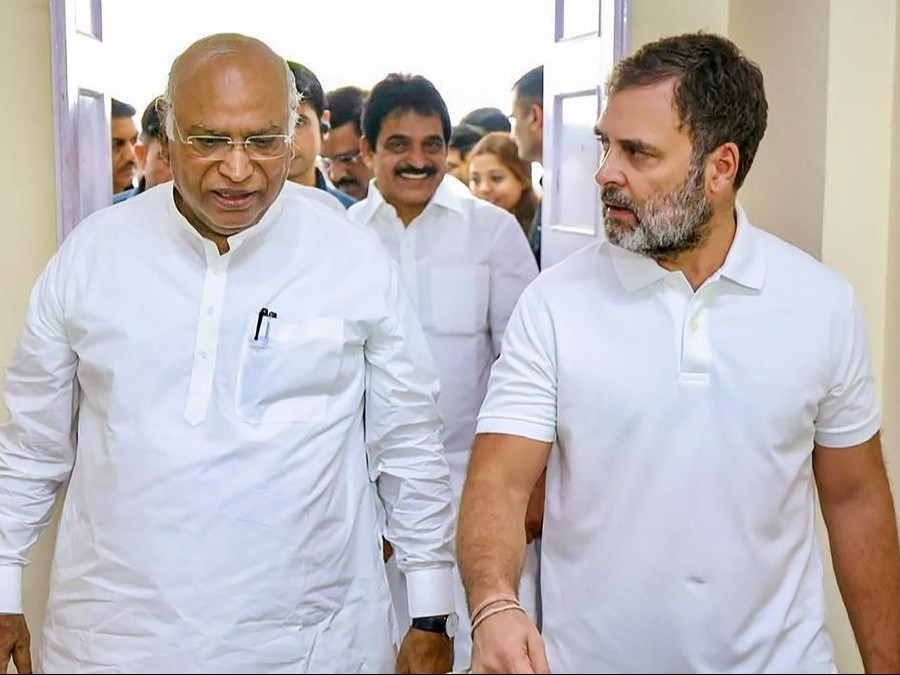 कांग्रेस पार्टी ने कहा कि आज OBC का हक छीना जा रहा है। OBC को भागीदारी नहीं मिल रही है। (फाइल फोटो) - Dainik Bhaskar