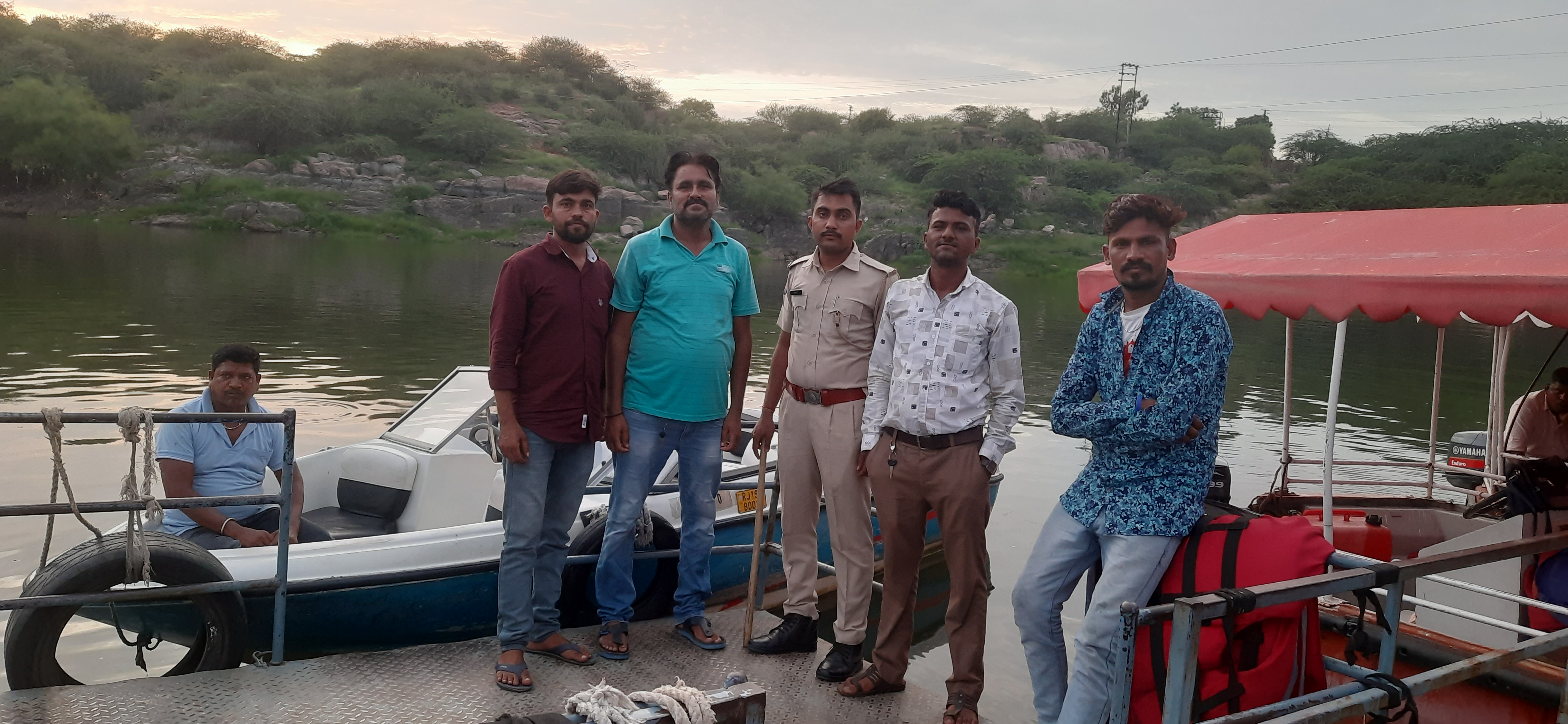 कायलाना झील के आस पास पुलिस गश्त करती है इसके अलावा यहां के लोग भी नजर रखते हैं।